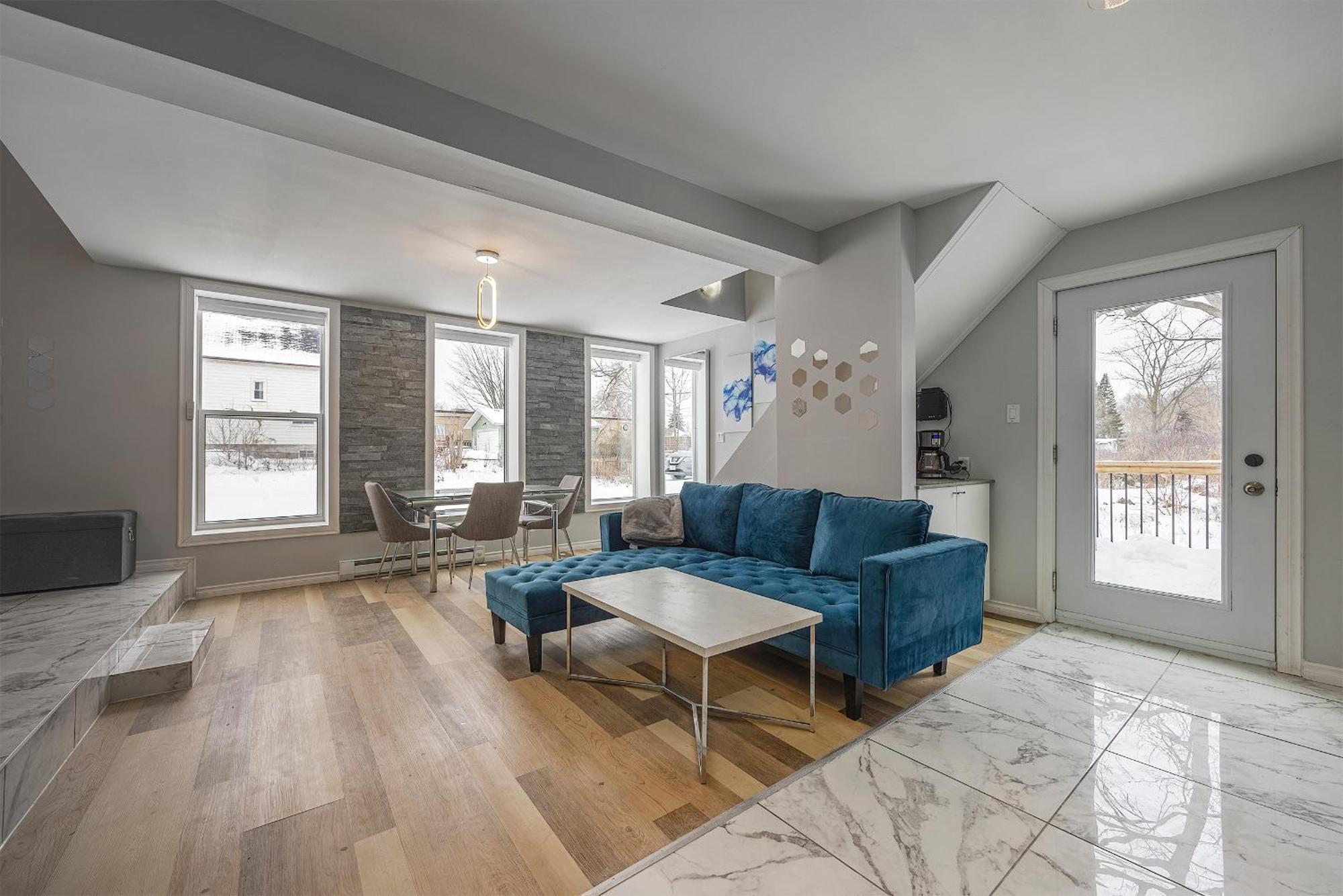 3 Bedroom Appartment-Limestone Kingston Exterior photo